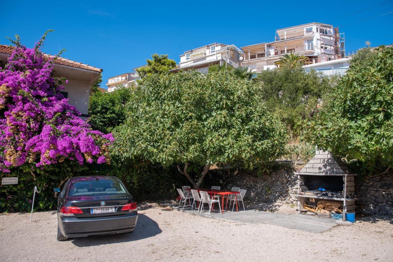 Apartments By The Sea Sumpetar, Omis - 2808 Dış mekan fotoğraf