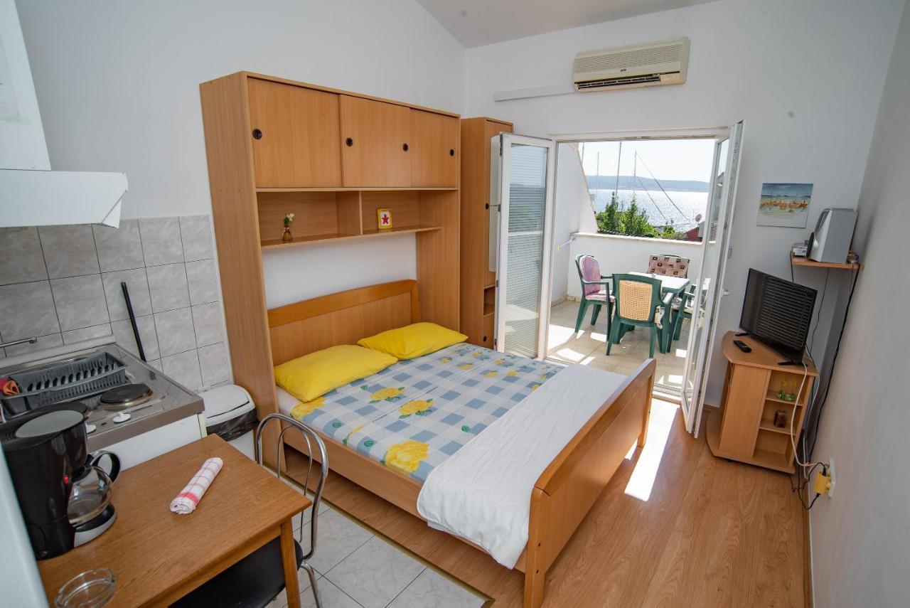 Apartments By The Sea Sumpetar, Omis - 2808 Dış mekan fotoğraf