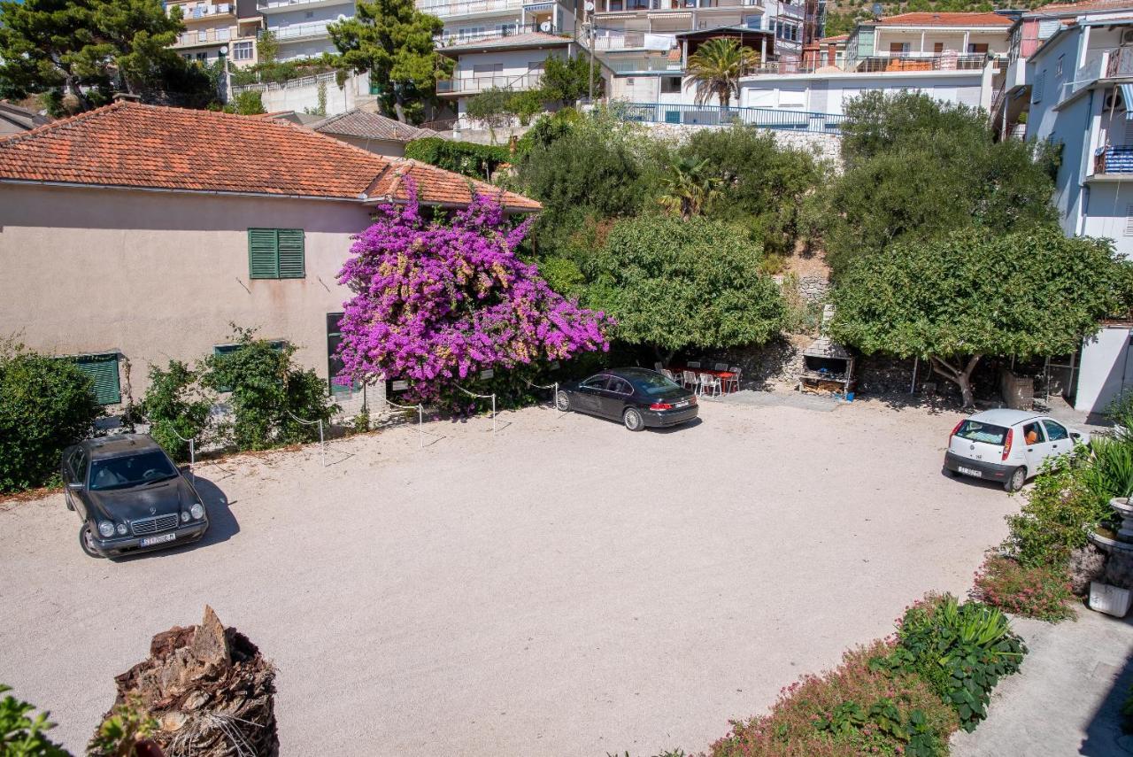 Apartments By The Sea Sumpetar, Omis - 2808 Dış mekan fotoğraf